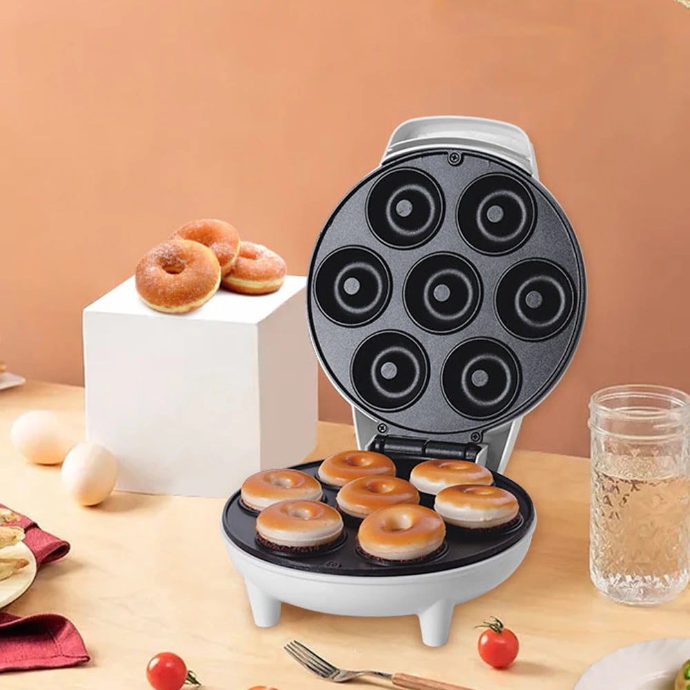 Mini Maquina Donuts Epsilon Eps-79 de Fazer Mini Donuts Maker Rosquinhas 7 Furos 110V Cor Preto